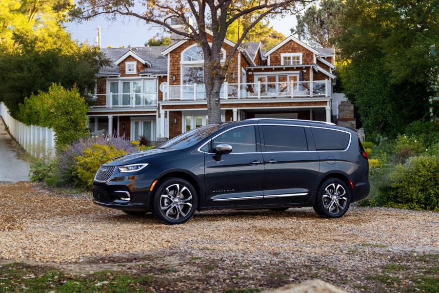  Chrysler Pacifica Pinnacle AWD (RU) 2020 года  (фото 38 из 82)